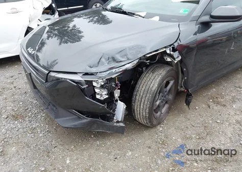 2025 Kia K4 Lxs из США, поврежденный, VIN 3KPFT4DE7SE103411